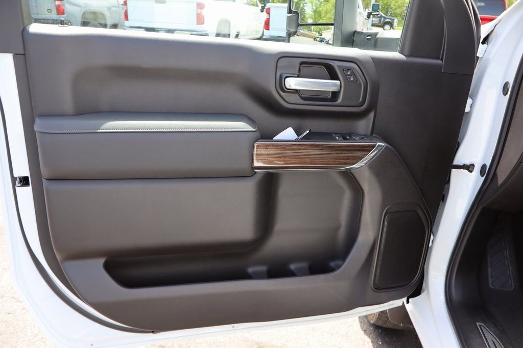 New 2025 Chevrolet Silverado 3500 LT w/ Convenience Package image 7