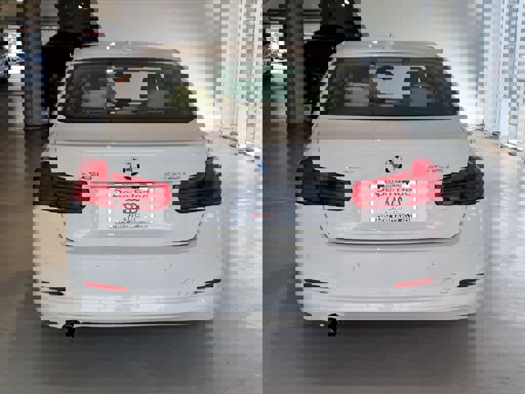 Used 2018 BMW 320i xDrive Sedan w/ Convenience Package image 5