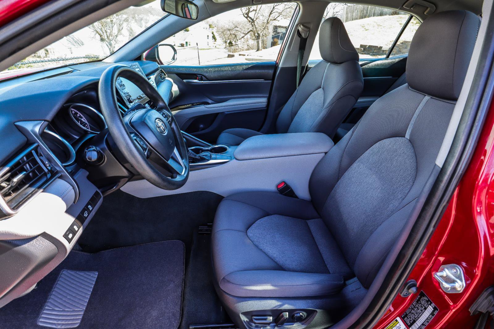 Used 2022 Toyota Camry LE FWD image 36