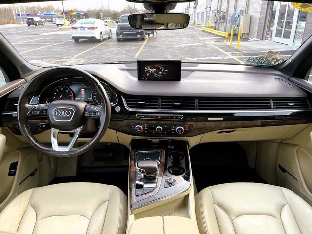 Used 2017 Audi Q7 3.0T Premium Plus w/ Premium Plus Package AWD/4WD image 44