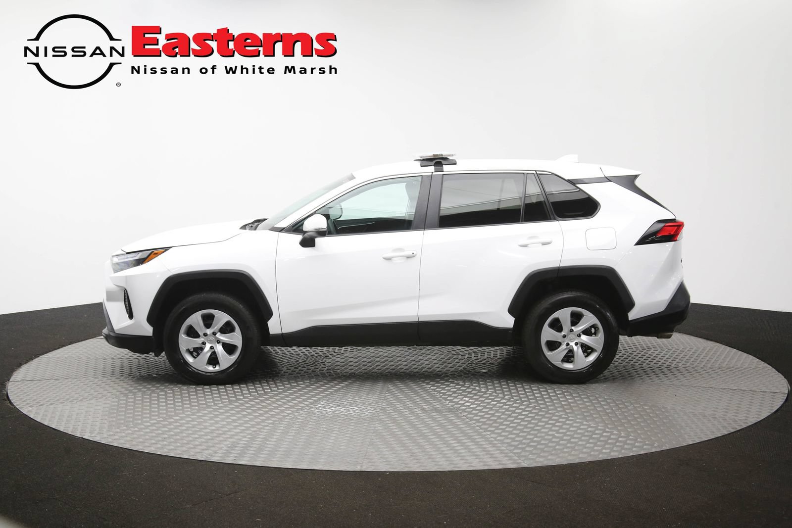 Used 2023 Toyota RAV4 LE AWD/4WD image 59