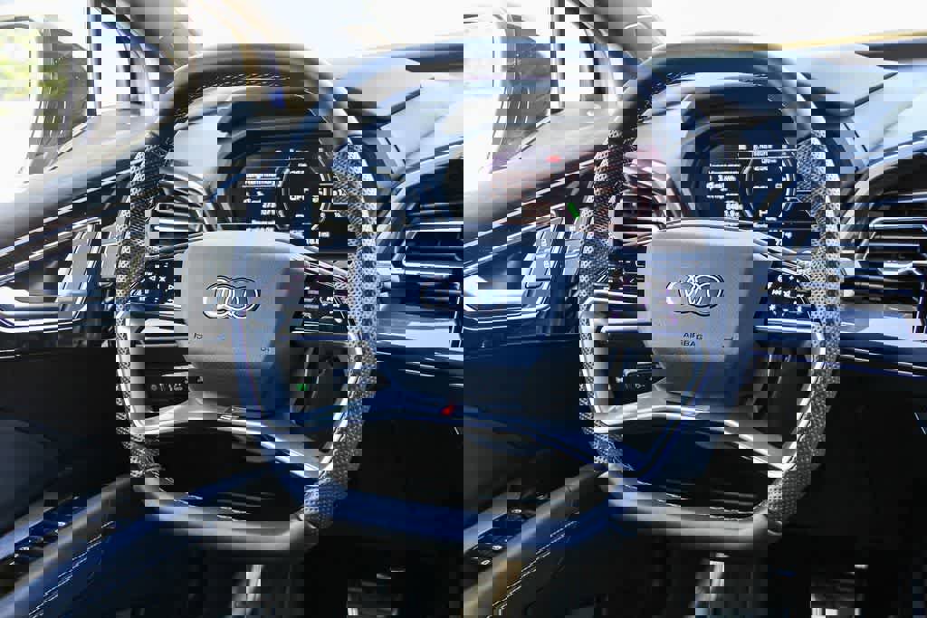 Used 2025 Audi Q4 e-tron Premium Plus w/ Premium Plus AWD/4WD image 14