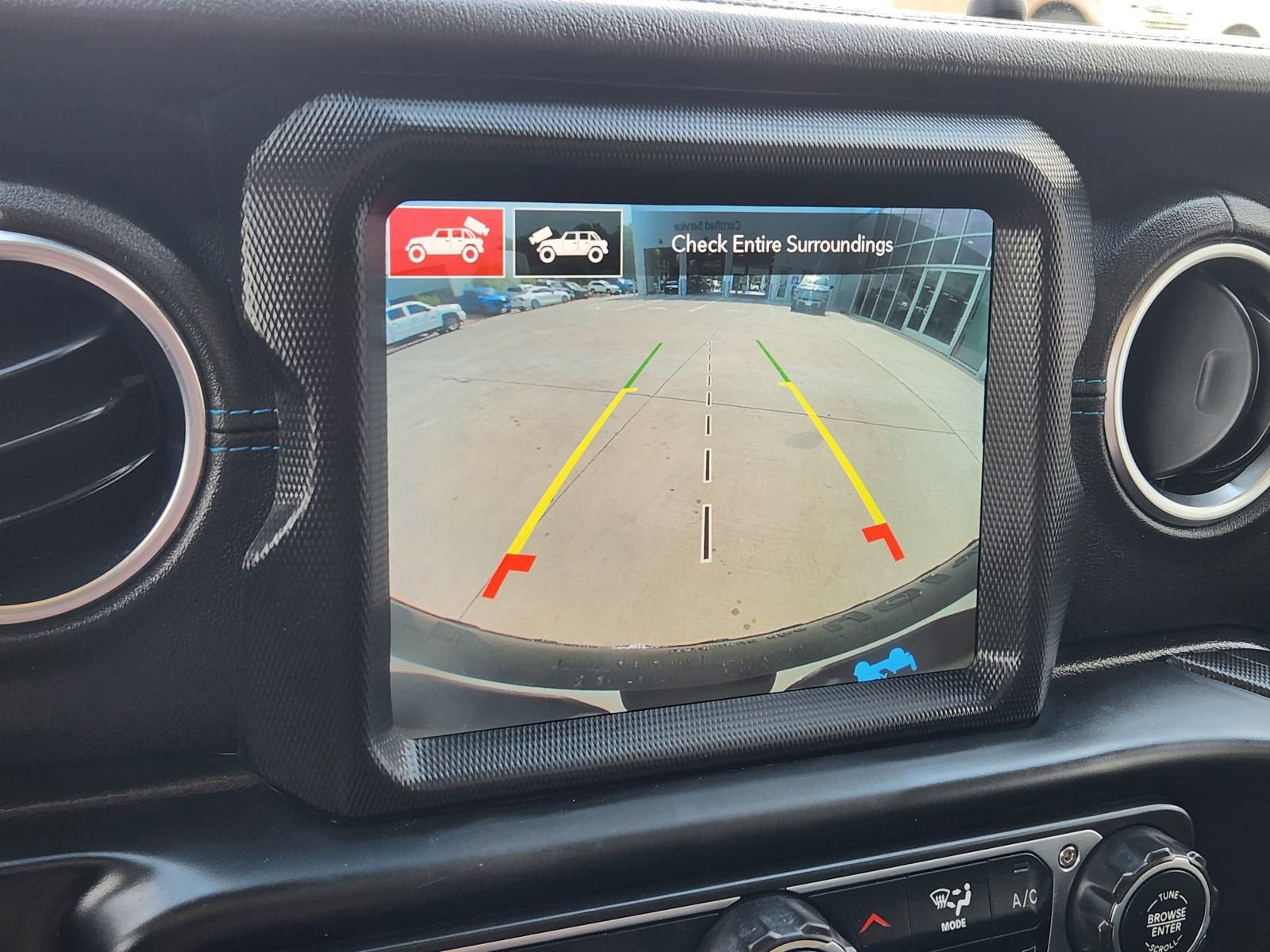 Used 2022 Jeep Wrangler Unlimited Rubicon 4xe w/ Cold Weather Group AWD/4WD image 18