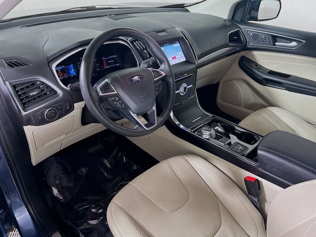 Used 2019 Ford Edge Titanium w/ Equipment Group 301A AWD/4WD image 9
