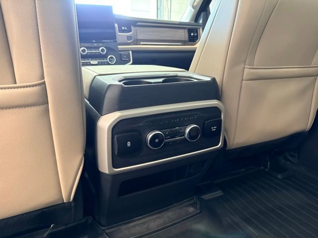 Used 2022 Ford Expedition Limited image 22