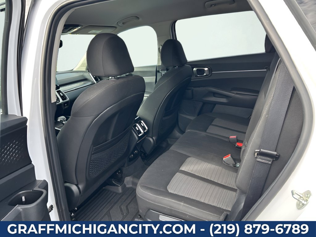 Used 2023 Kia Sorento LX FWD image 34