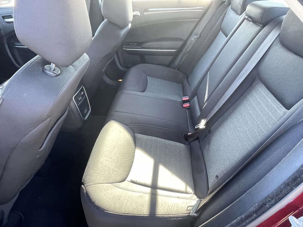Used 2023 Chrysler 300 Touring image 9