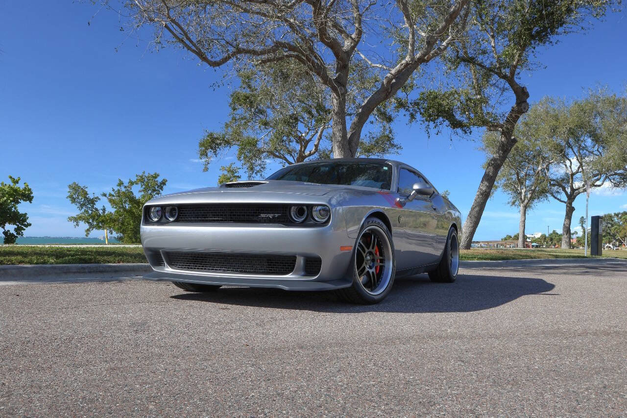 Used 2015 Dodge Challenger SRT Hellcat image 11