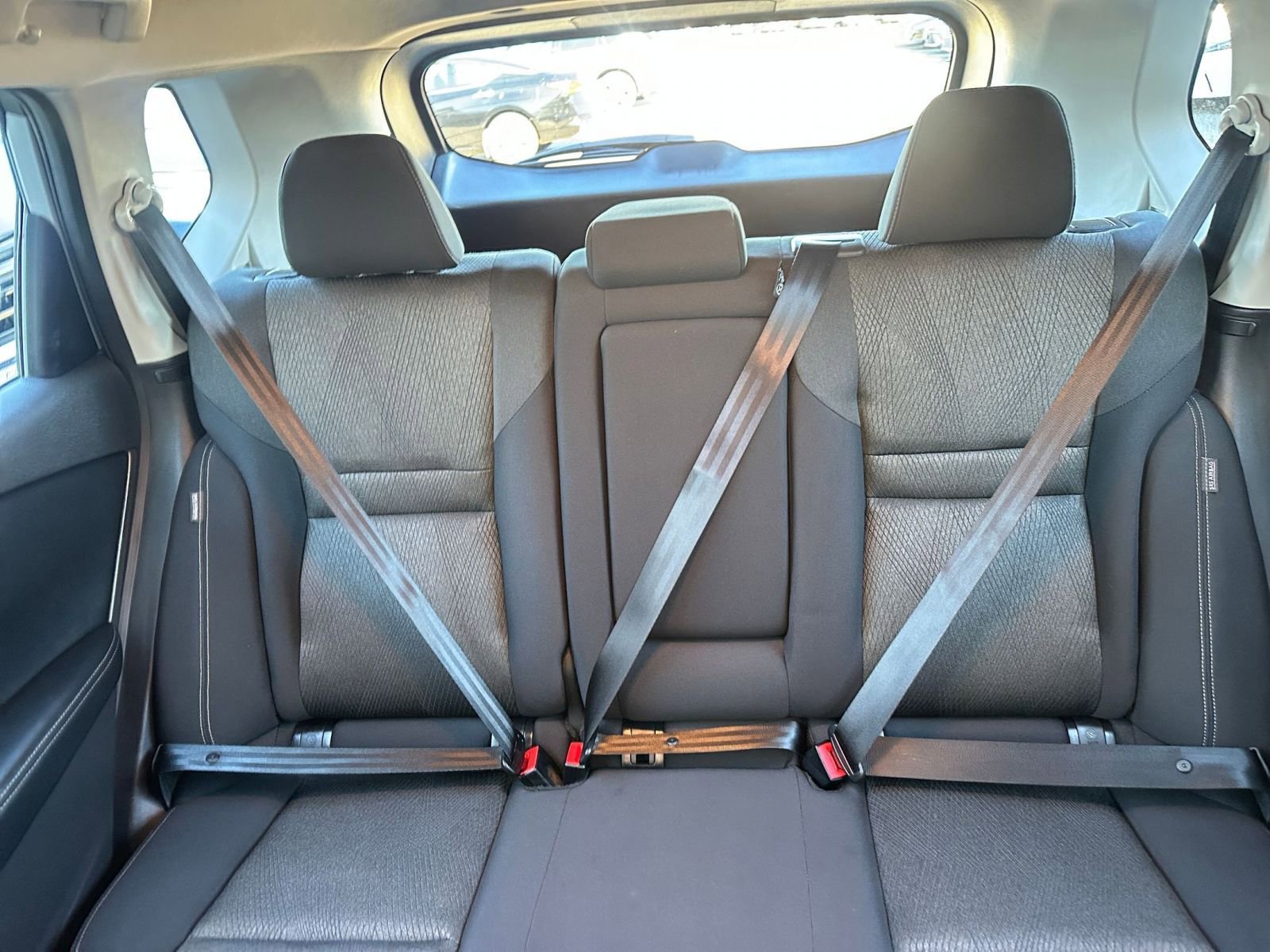 Used 2025 Nissan Rogue SV image 38