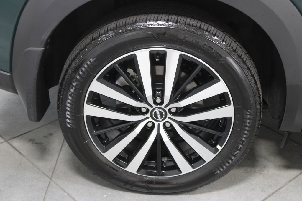 Used 2024 Nissan Pathfinder Platinum w/ Cargo Package image 13