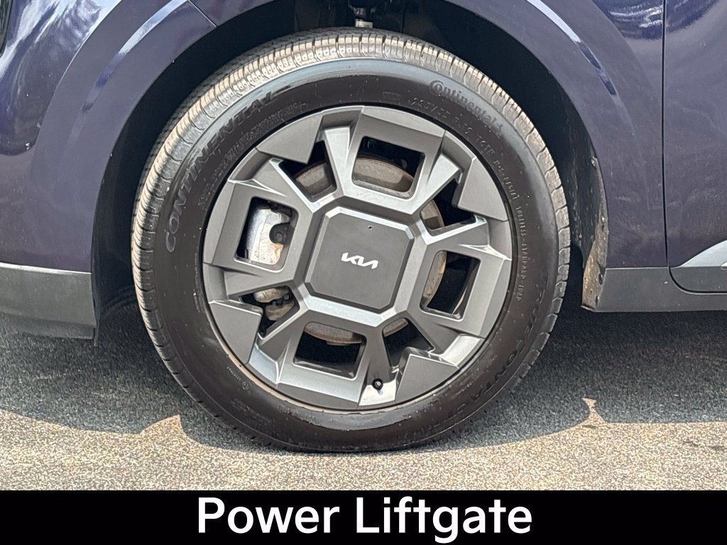 Certified 2025 Kia Carnival EX FWD image 11
