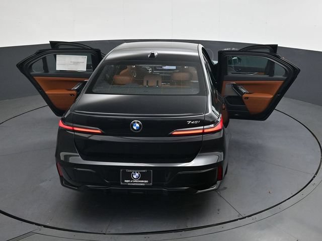 New 2026 BMW 740i w/ Executive Package RWD image 49
