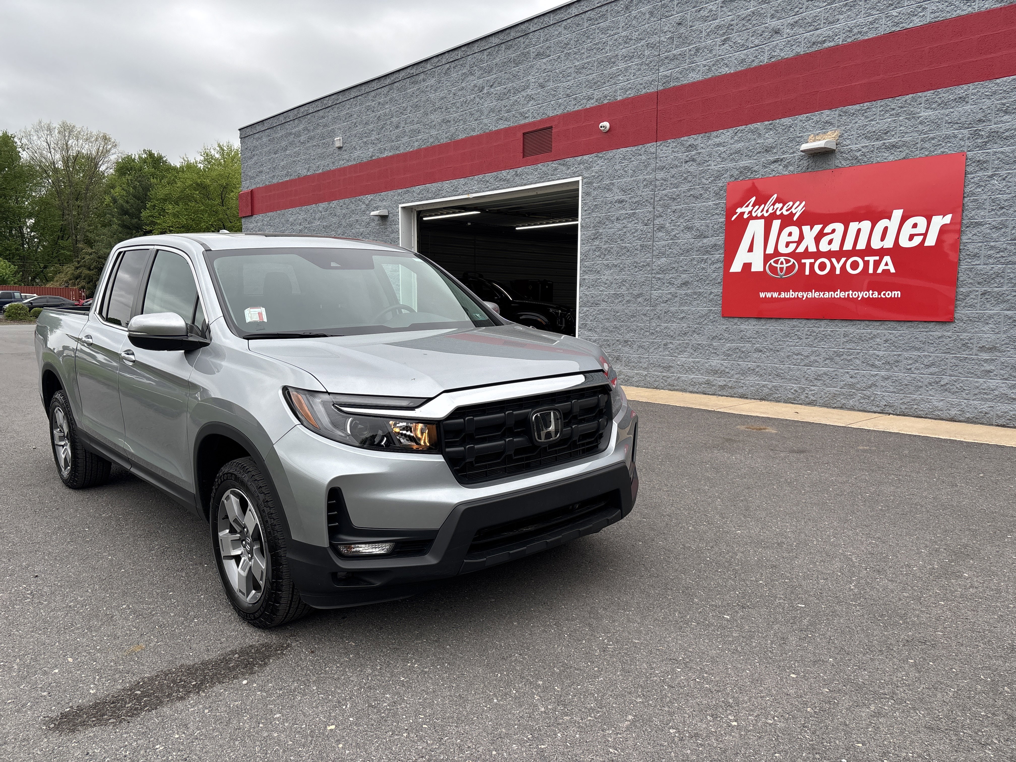 Used 2025 Honda Ridgeline RTL