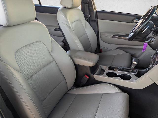 Used 2022 Kia Sportage Nightfall Edition FWD image 22