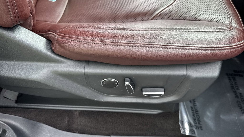 Used 2023 Ford Expedition Limited image 46