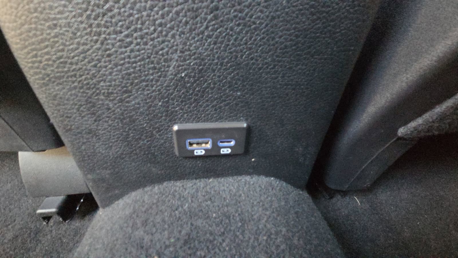 Used 2019 Nissan Rogue SV w/ Premium Package image 22