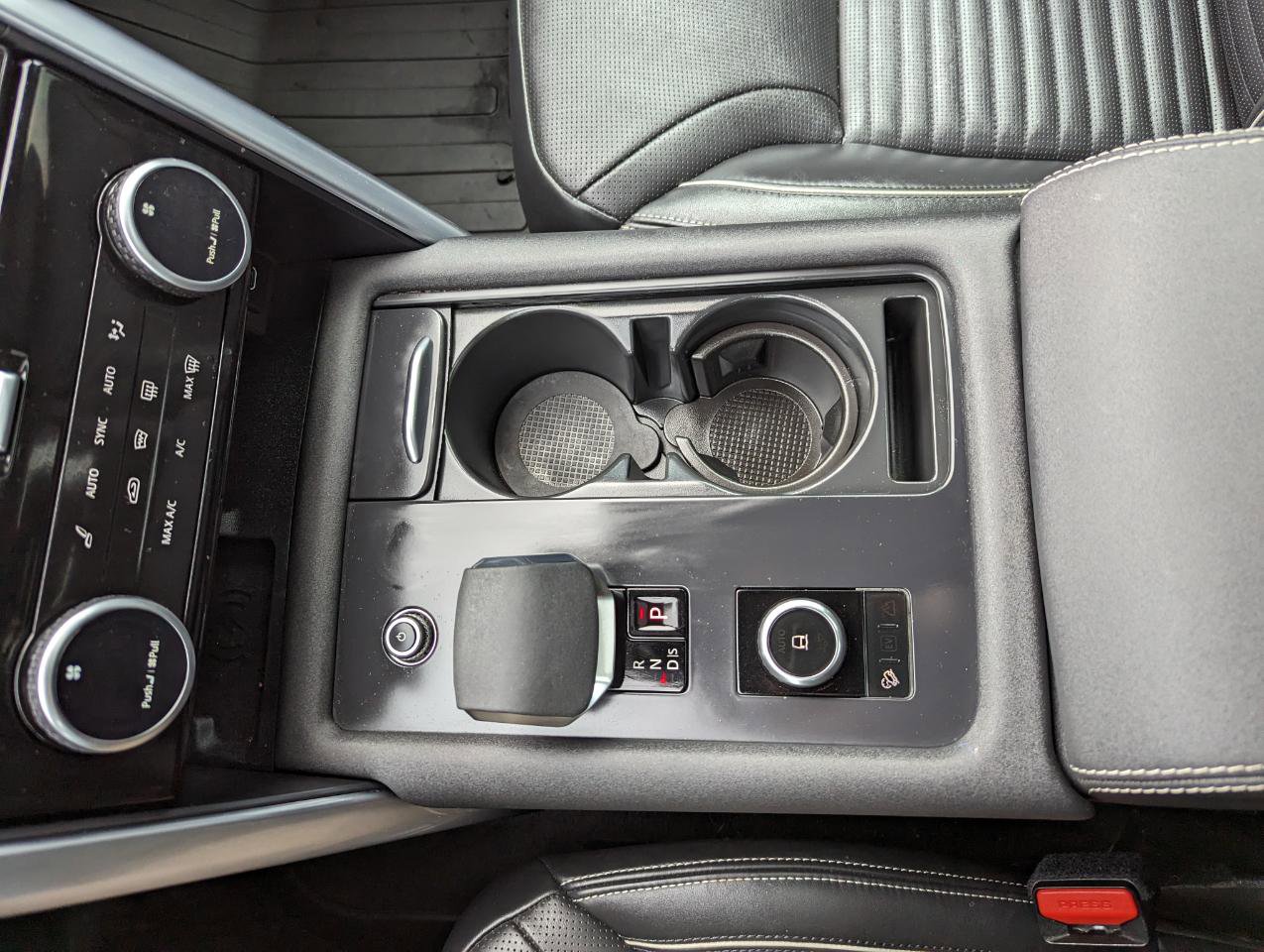 Used 2023 Land Rover Discovery S R-Dynamic image 23