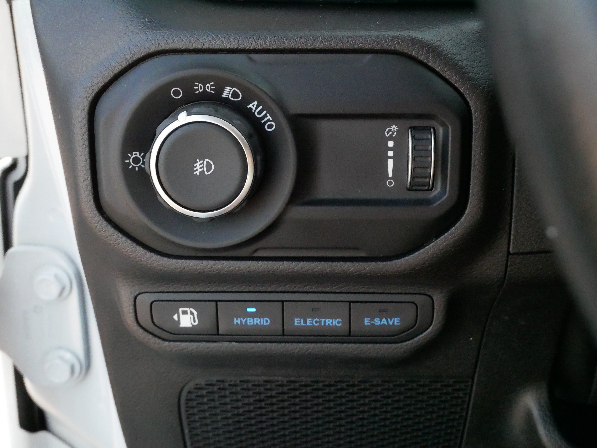 Used 2023 Jeep Wrangler Unlimited w/ Cold Weather Group AWD/4WD image 27