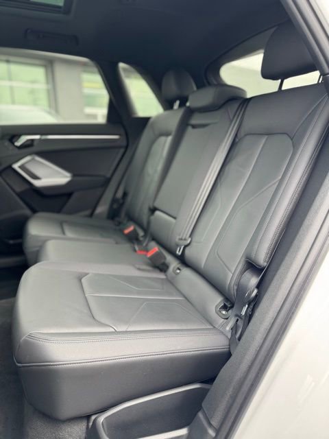 Used 2025 Audi Q3 2.0T Premium AWD/4WD image 24