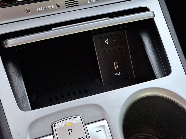 Used 2023 Hyundai Kona Limited image 35