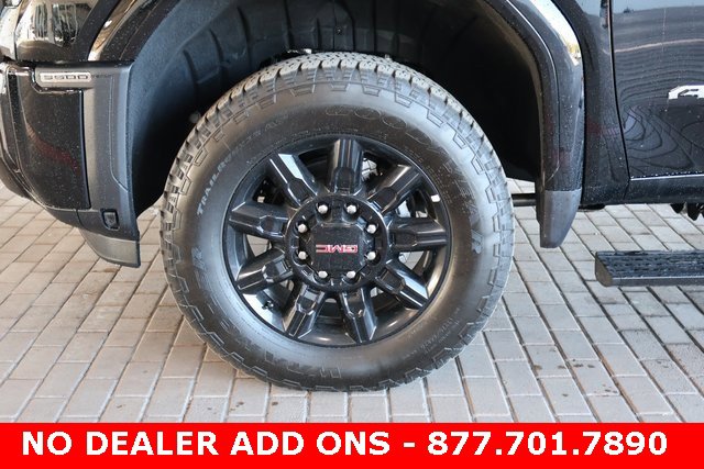 New 2025 GMC Sierra 3500 AT4 w/ Technology Package image 9