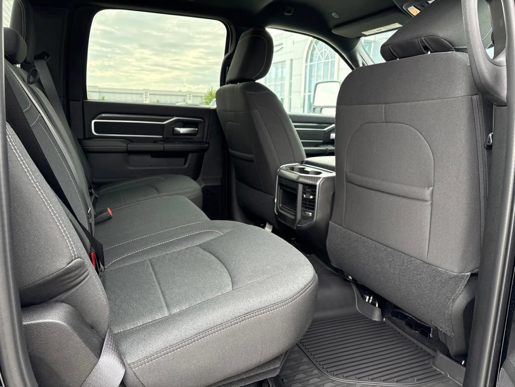 New 2026 RAM 2500 Big Horn AWD/4WD image 13