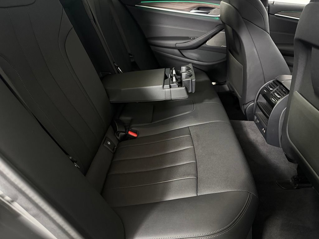 Used 2021 BMW 540i w/ M Sport Package RWD image 30