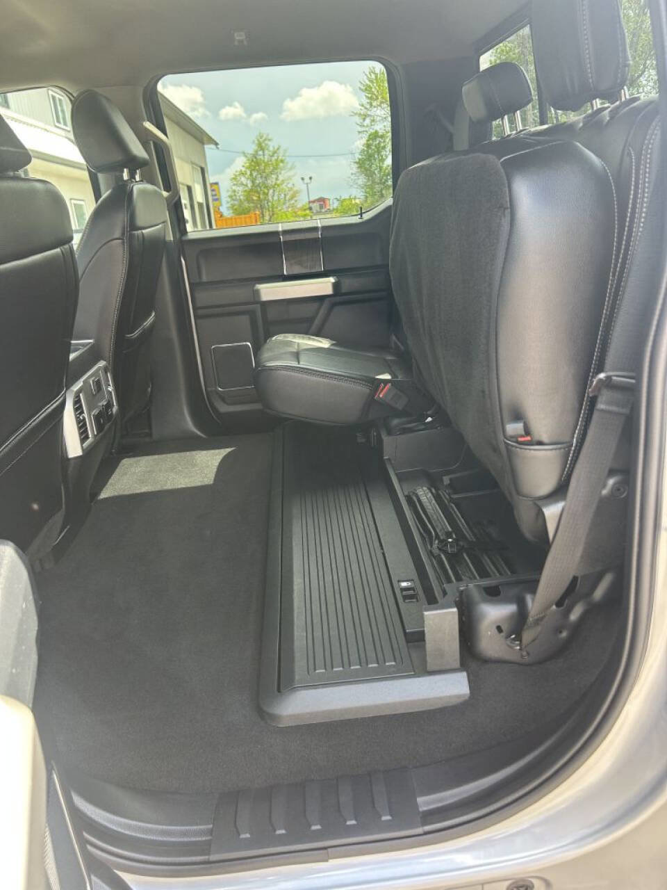 Used 2021 Ford F250 Lariat w/ Lariat Ultimate Package AWD/4WD image 22