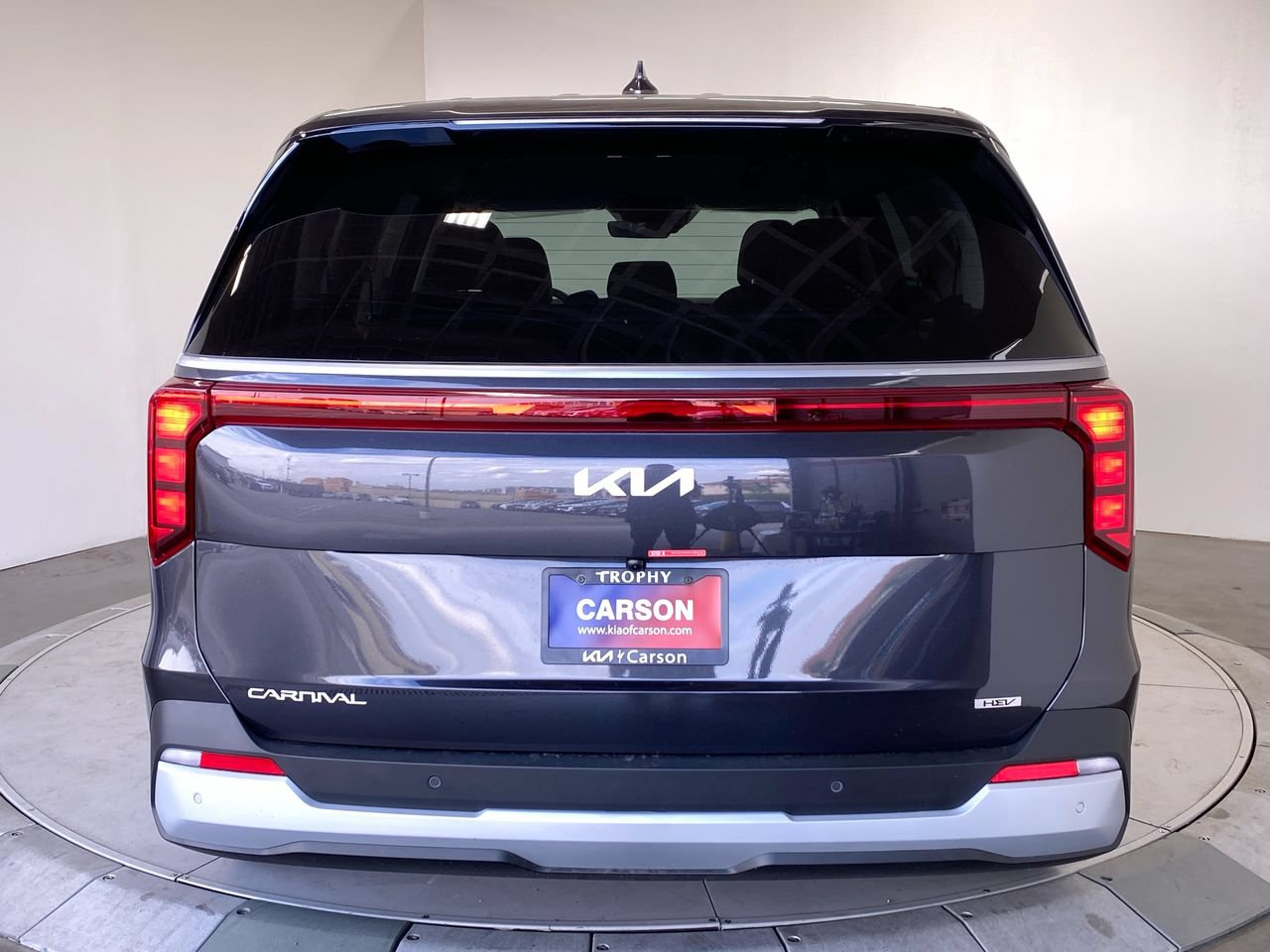 New 2027 Kia Carnival LXS FWD image 4