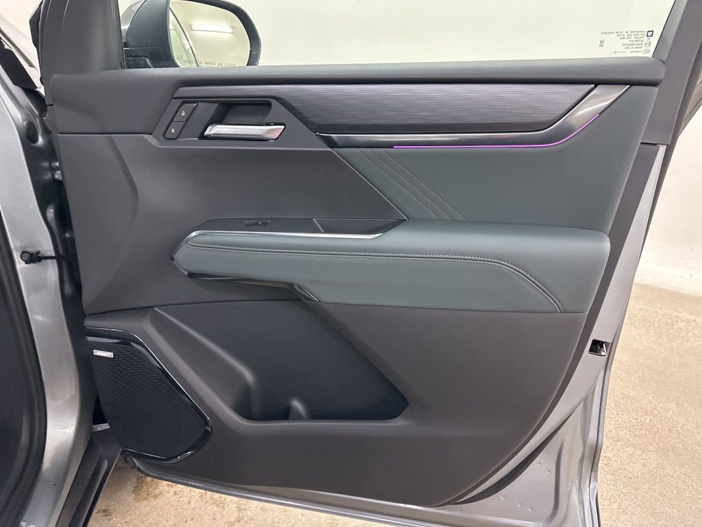 New 2026 GMC Acadia AT4 w/ Luxury Package AWD/4WD image 17