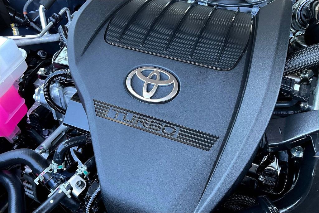 Used 2025 Toyota Grand Highlander AWD image 35