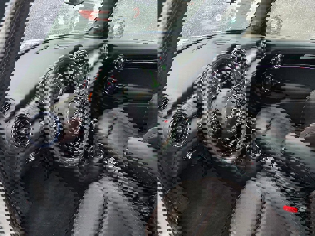 Used 2018 MINI Cooper S image 10