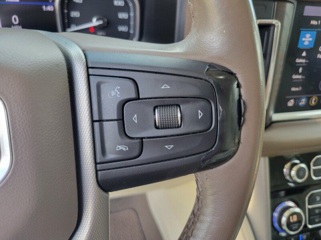 Used 2021 GMC Yukon Denali w/ Denali Premium Package RWD image 17