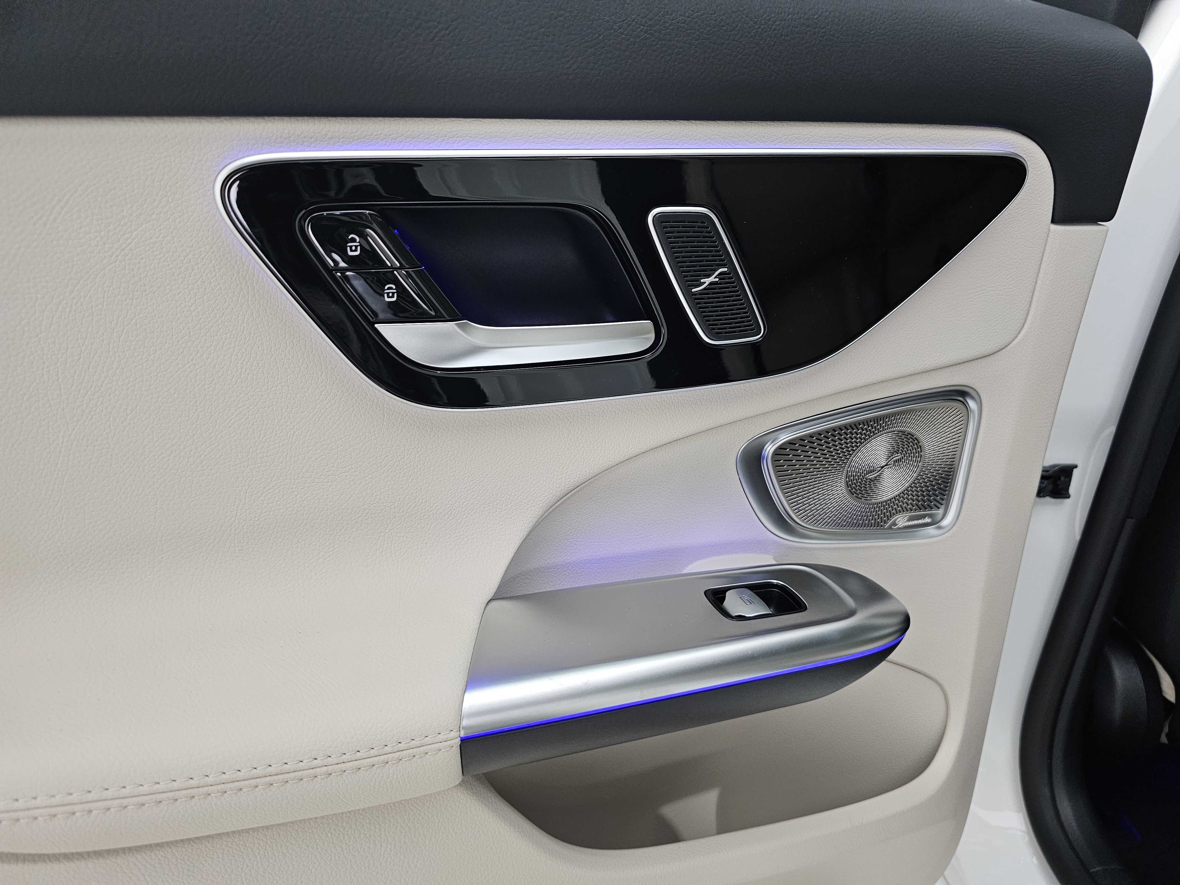 New 2026 Mercedes-Benz C 300 4MATIC Sedan image 23