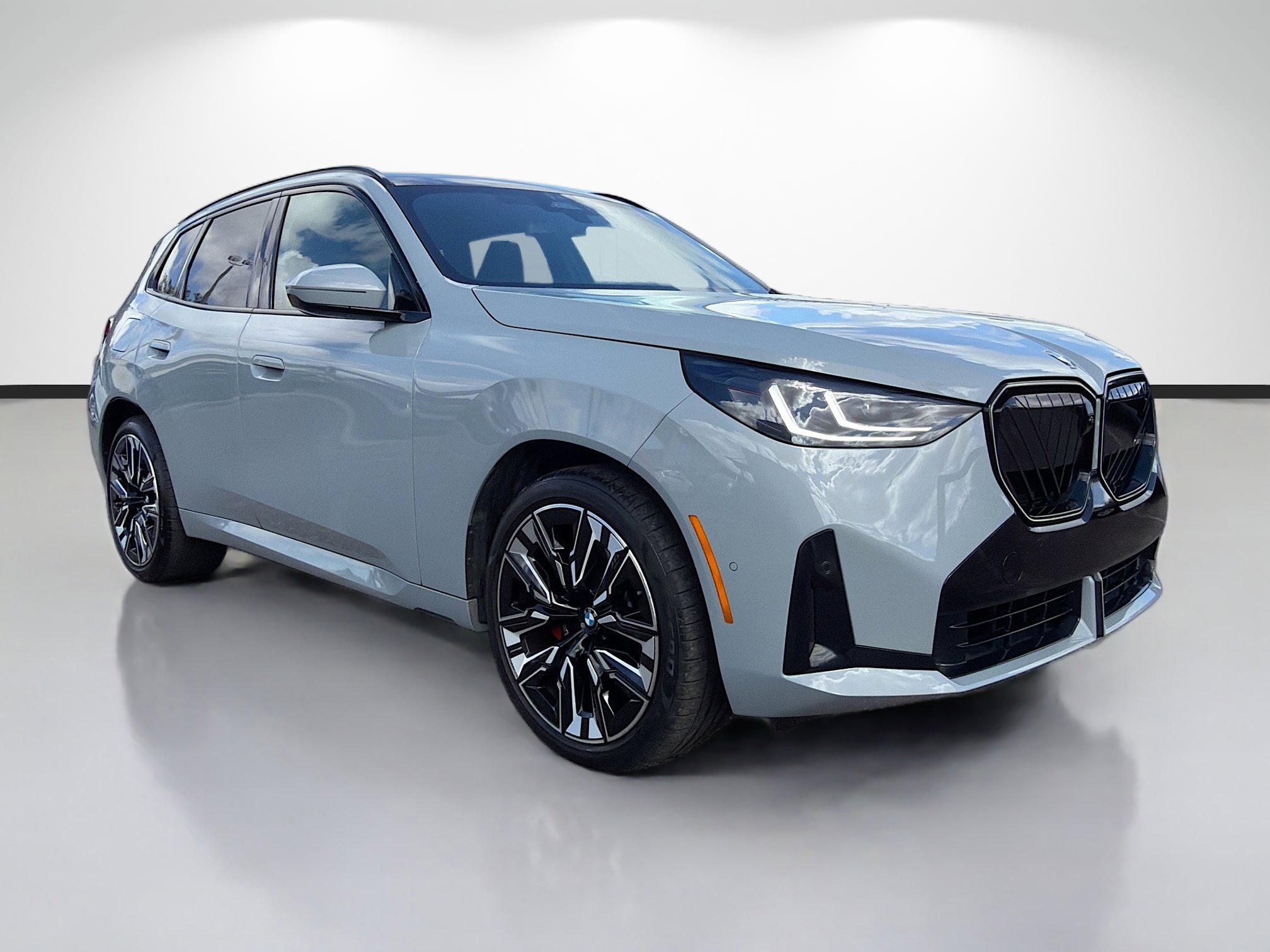 Used 2025 BMW X3 xDrive30i w/ Premium Package image 1