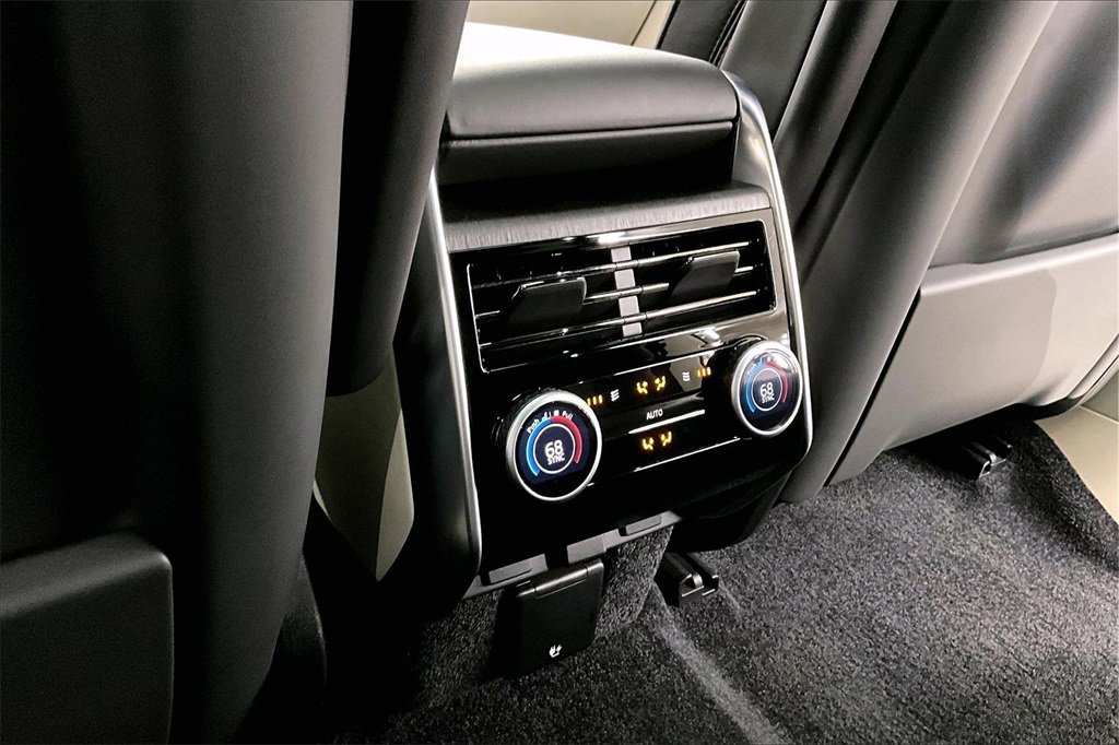 Used 2023 Land Rover Range Rover SE image 10