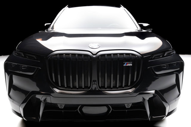 Used 2024 BMW X7 M60i w/ Executive Package image 34