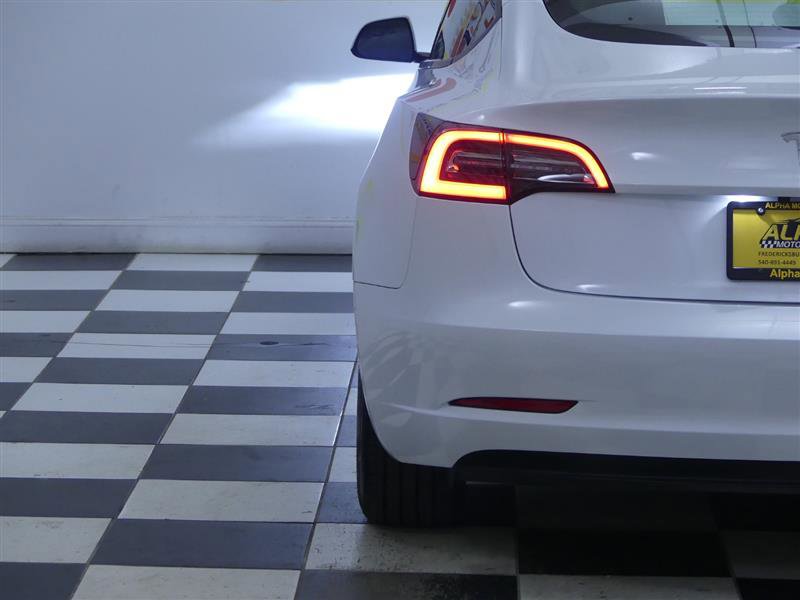 Used 2023 Tesla Model 3 Standard Range image 28