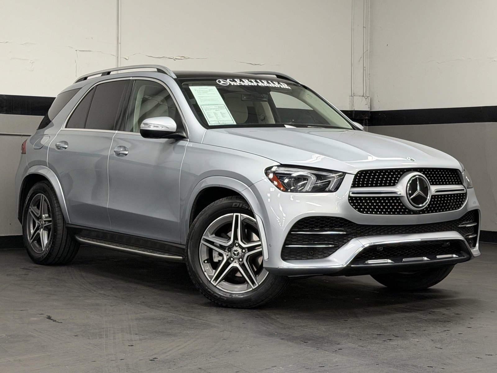 Used 2022 Mercedes-Benz GLE 350 4MATIC image 2