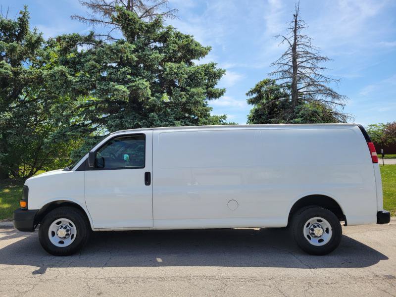 Used 2011 Chevrolet Express 3500 Extended RWD image 10