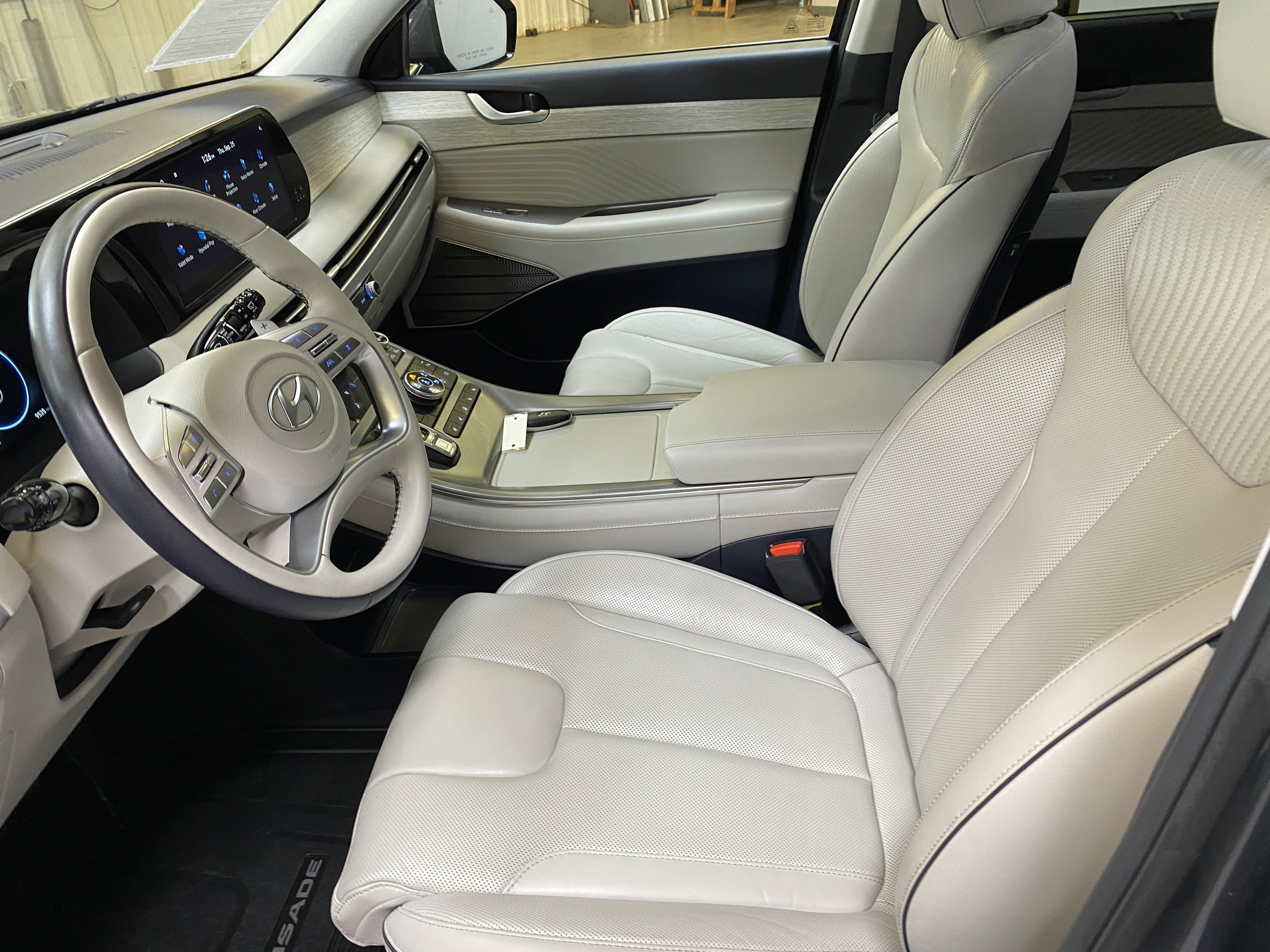 Used 2025 Hyundai Palisade Calligraphy image 20
