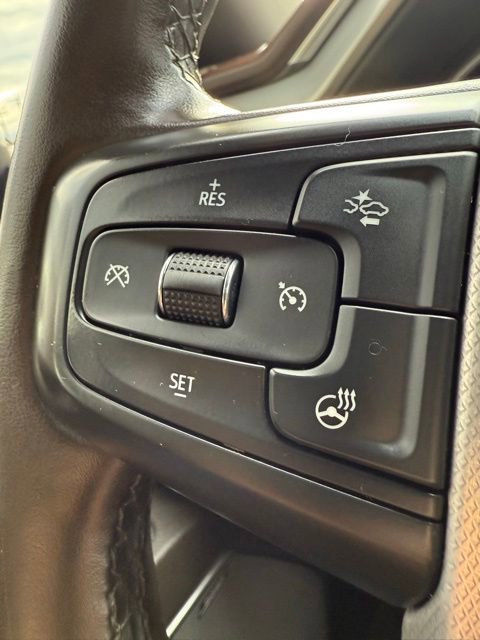 Used 2024 GMC Sierra 3500 Denali w/ Denali Reserve Package image 39