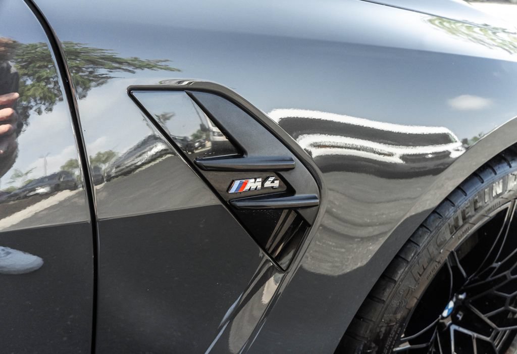 Used 2021 BMW M4 Coupe w/ Executive Package RWD image 4