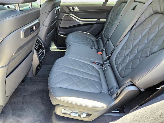 Used 2026 BMW X7 xDrive40i w/ Premium Package image 15