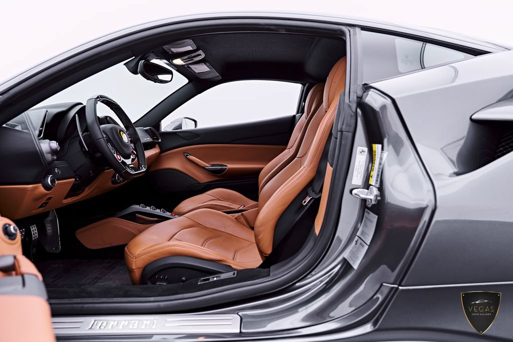 Used 2018 Ferrari 488 GTB RWD image 44