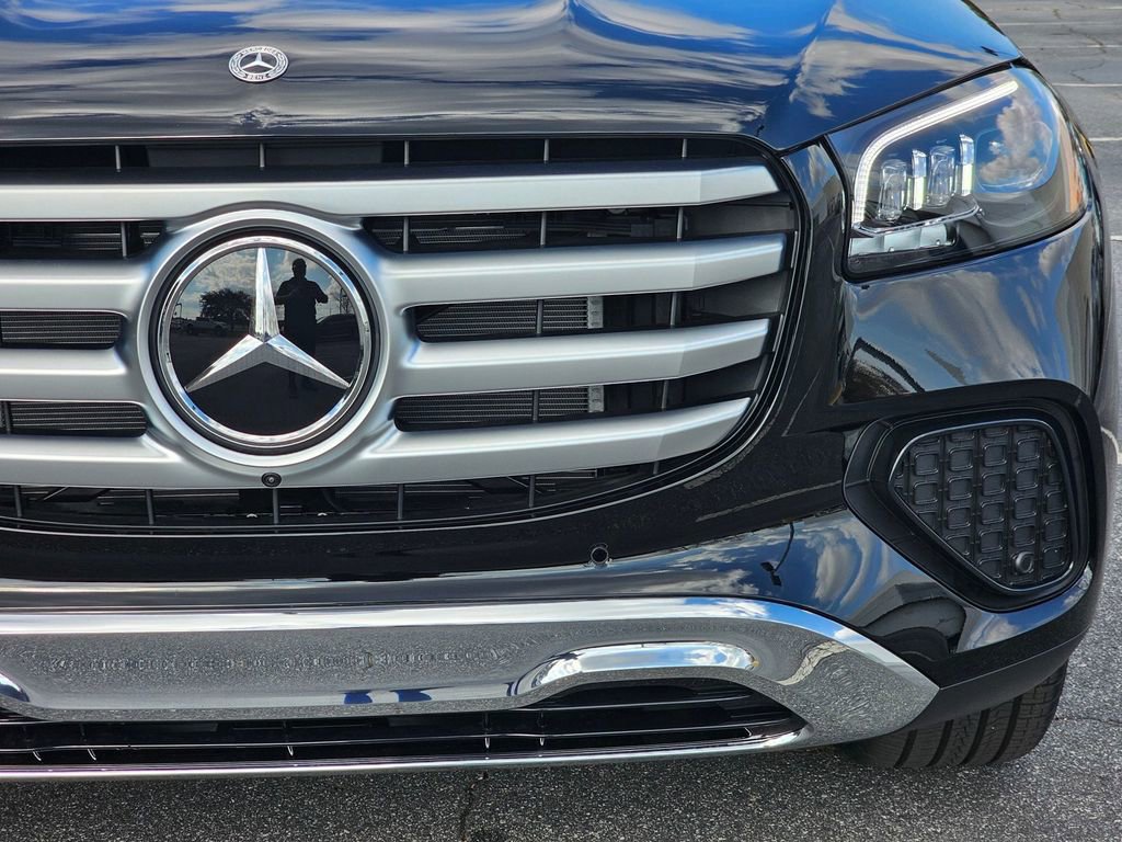 Used 2026 Mercedes-Benz GLS 450 4MATIC image 9