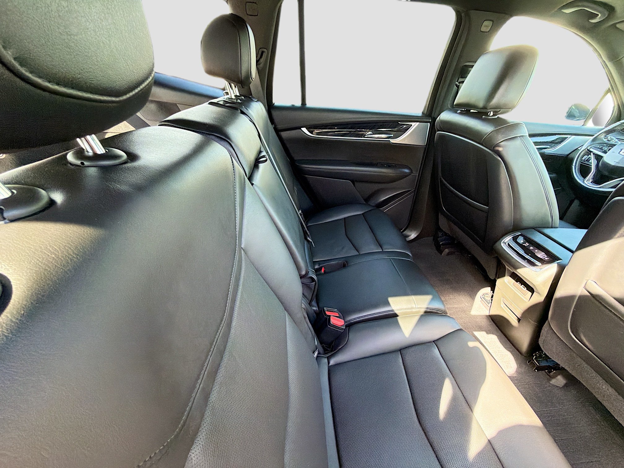 Used 2024 Cadillac XT6 Premium Luxury FWD image 29
