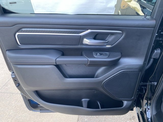 New 2026 RAM 1500 4x4 Crew Cab image 26
