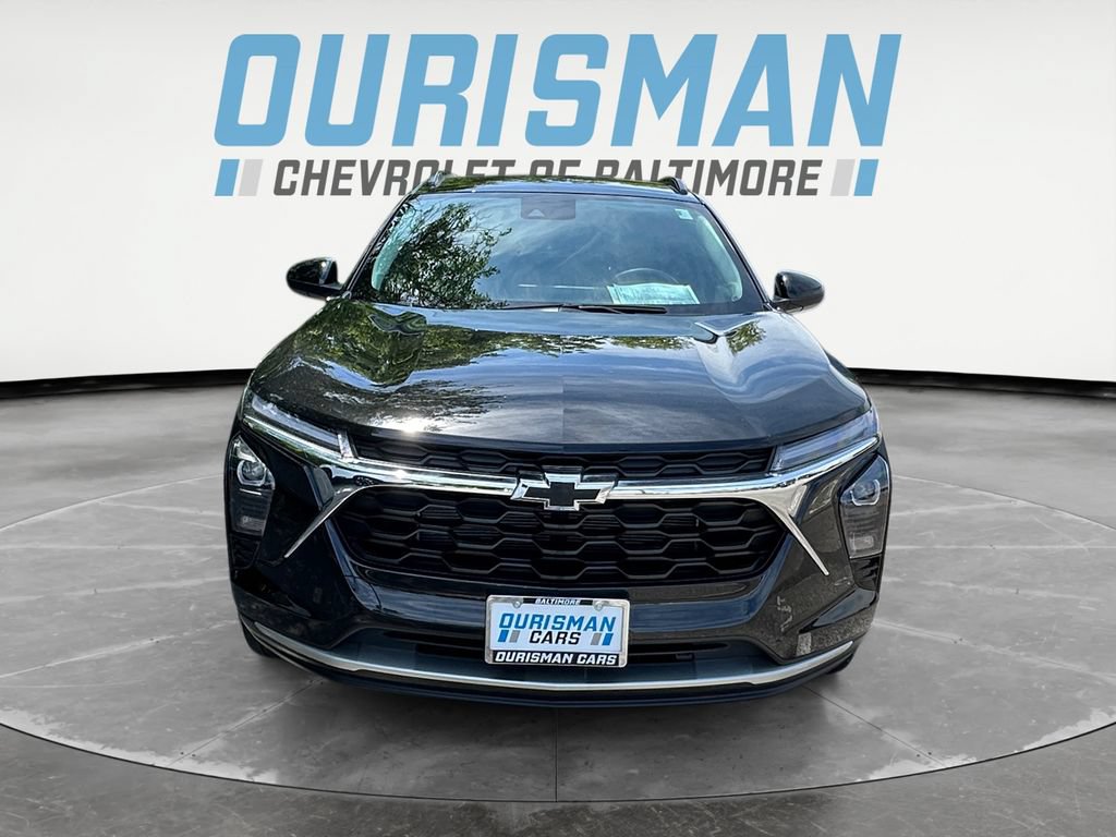 Used 2024 Chevrolet Trax LT w/ Driver Confidence Package FWD image 8