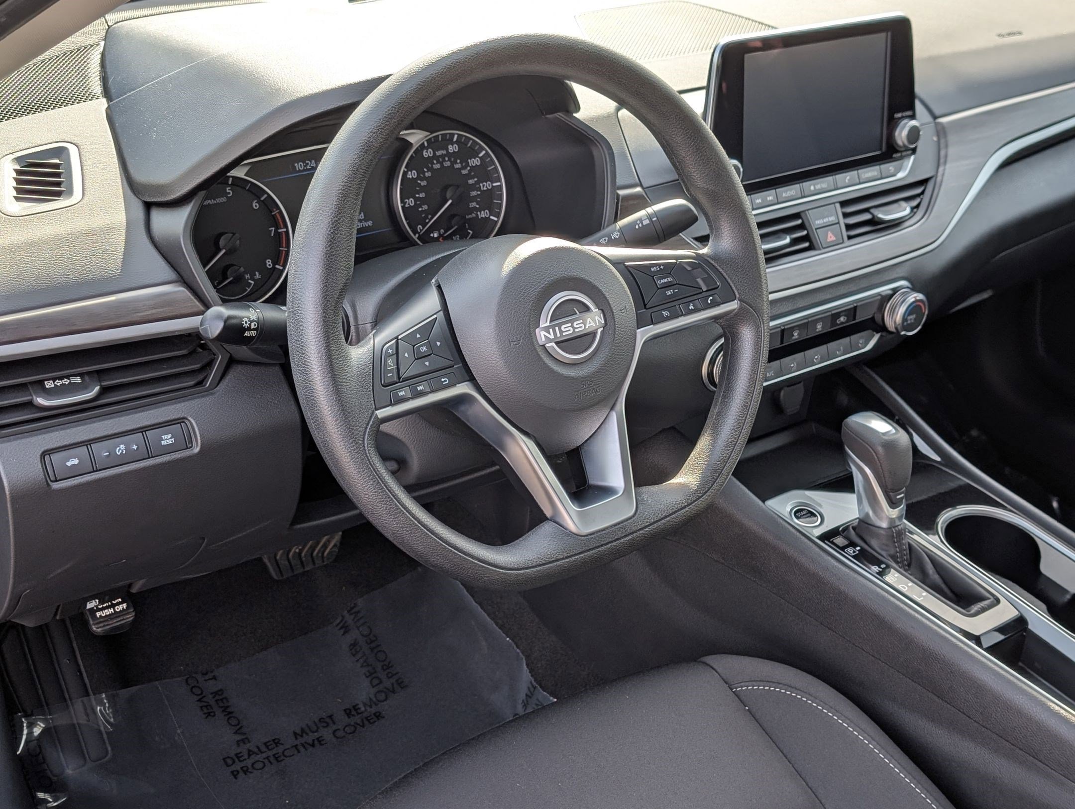 Used 2024 Nissan Altima 2.5 SV image 4